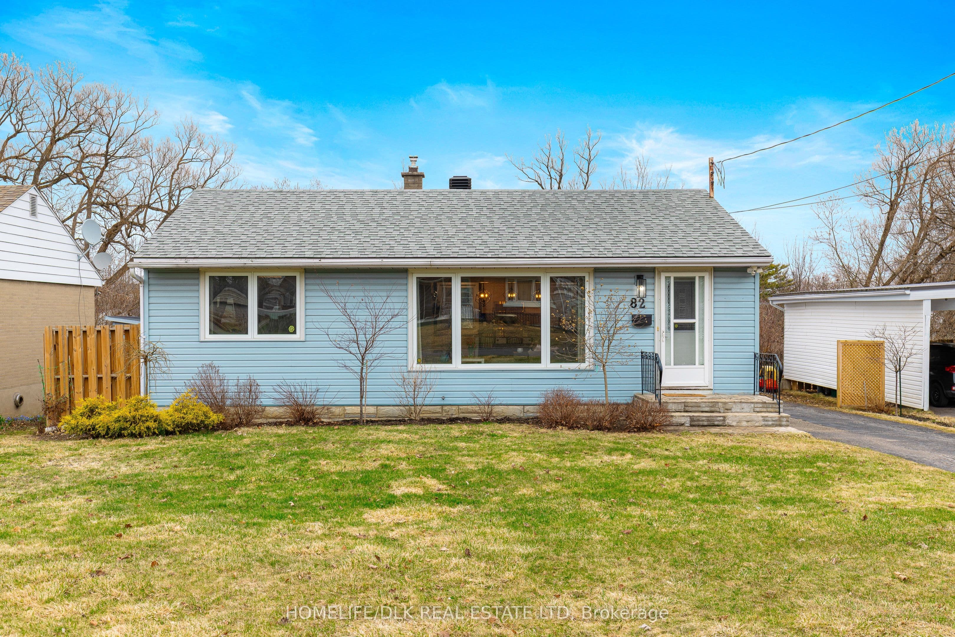 82 Brookview Crescent — photo 1