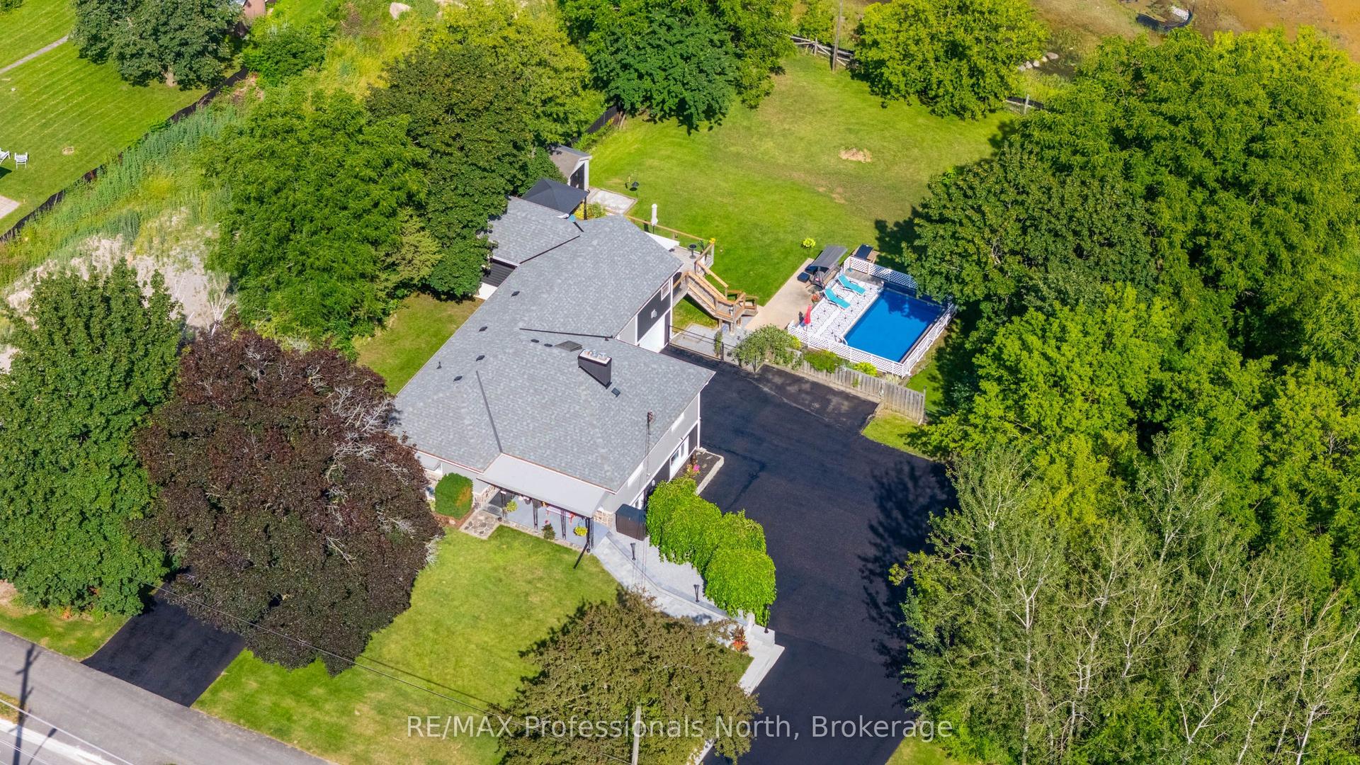 63 The Queensway N, Georgina — Detached for sale, photo 1