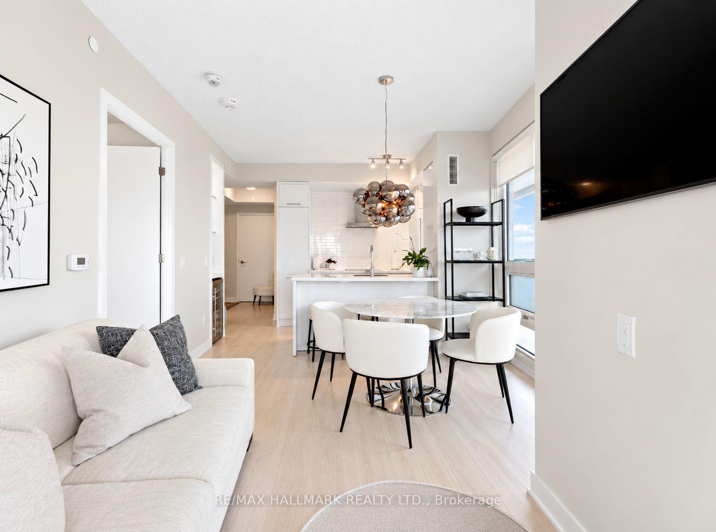 2221 Yonge Street 4009 #4009, Toronto — Condo for lease, photo 1