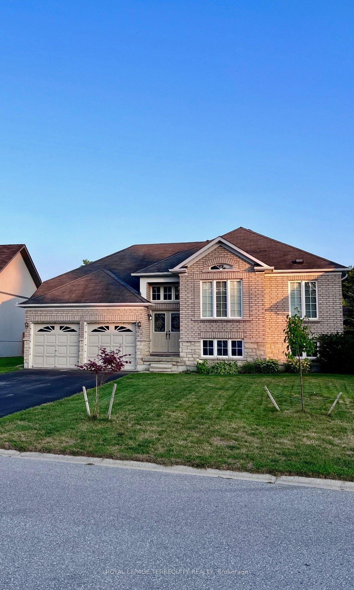 55 Regina Boulevard, Wasaga Beach — Detached for lease, photo 1