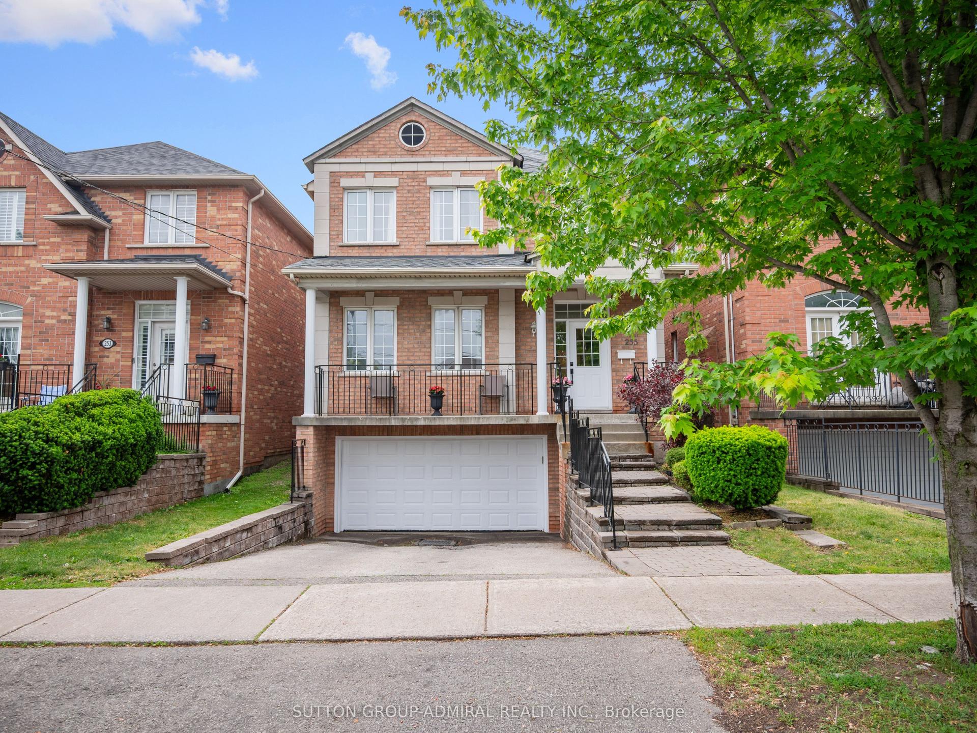 255 Cocksfield Avenue — photo 1