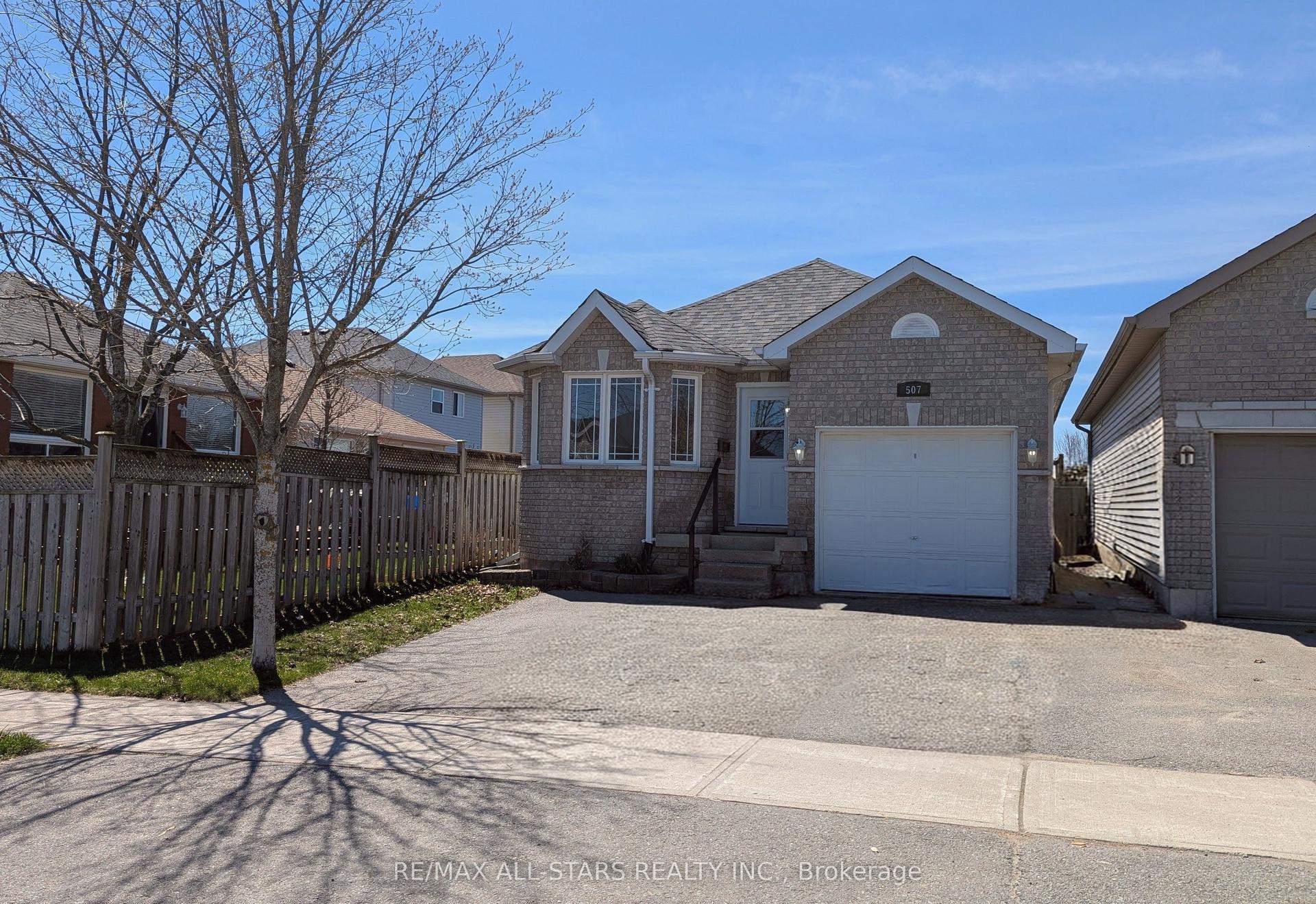 507 Clancy Crescent — photo 1