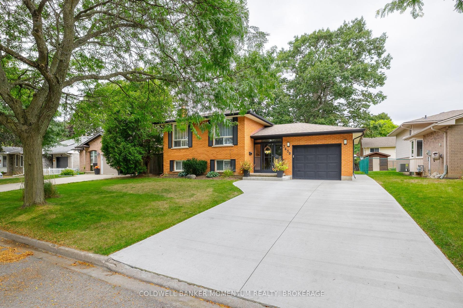7439 Nasrullah Crescent, Niagara Falls — Detached for sale, photo 1