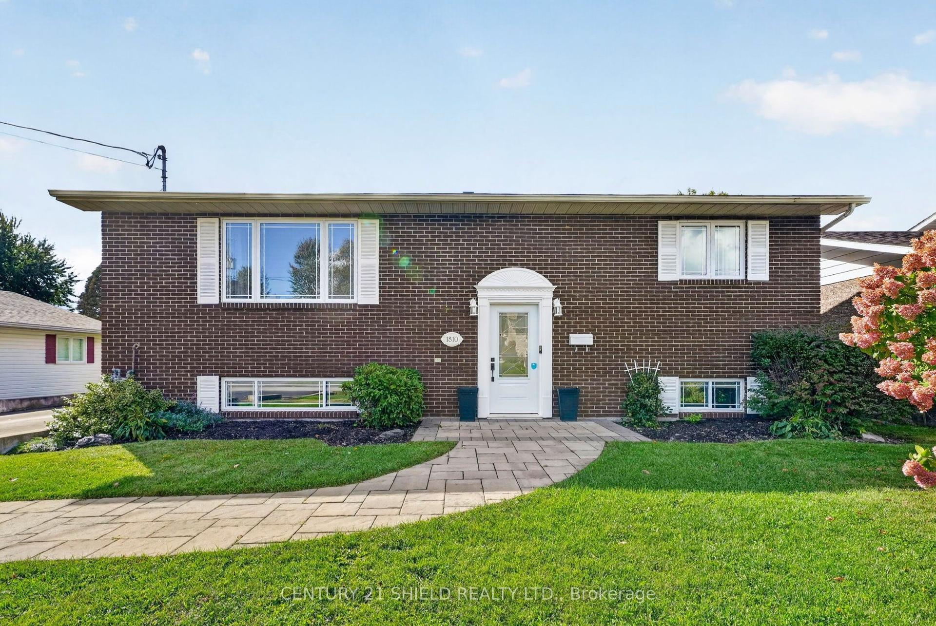 1810 Alguire Street, Cornwall — Detached for sale, photo 1