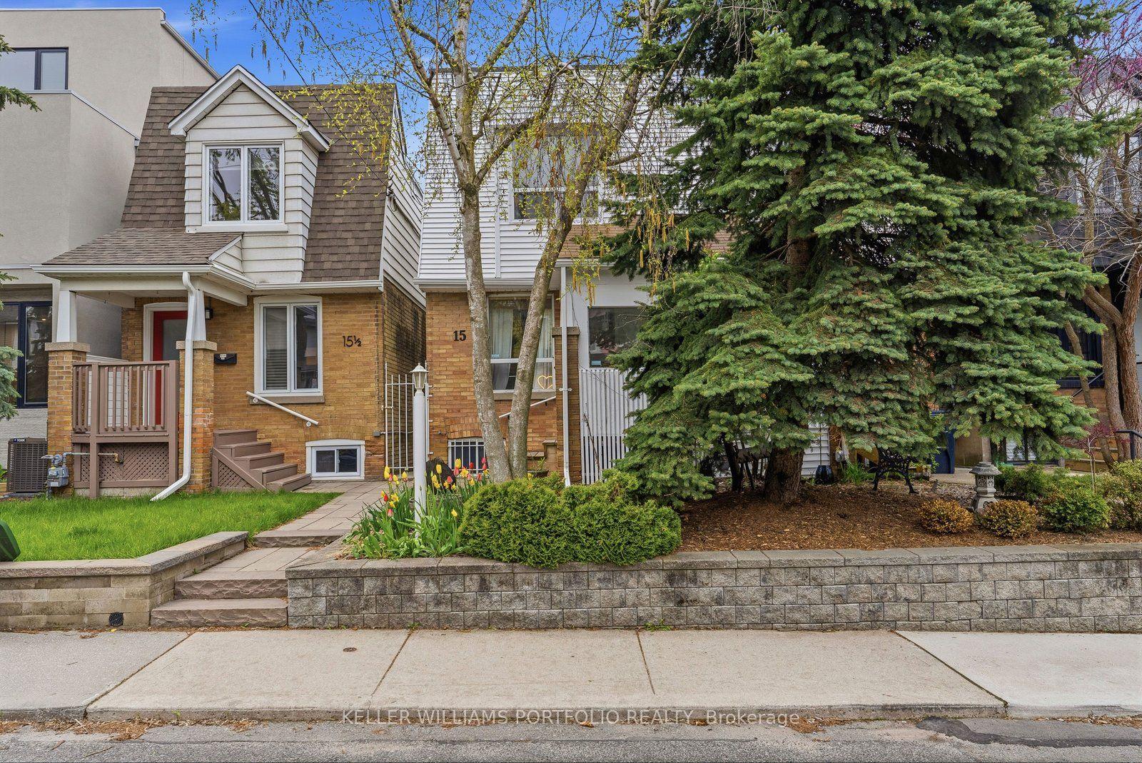 15 Myrtle Avenue, Toronto — Semi-Detached for lease, photo 1