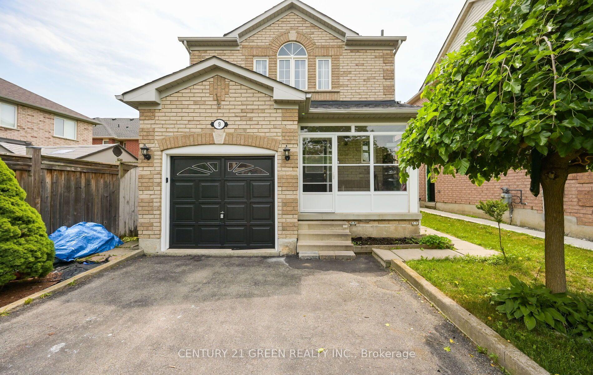 9 Weatherell Drive, Brampton — Detached for sale, photo 1