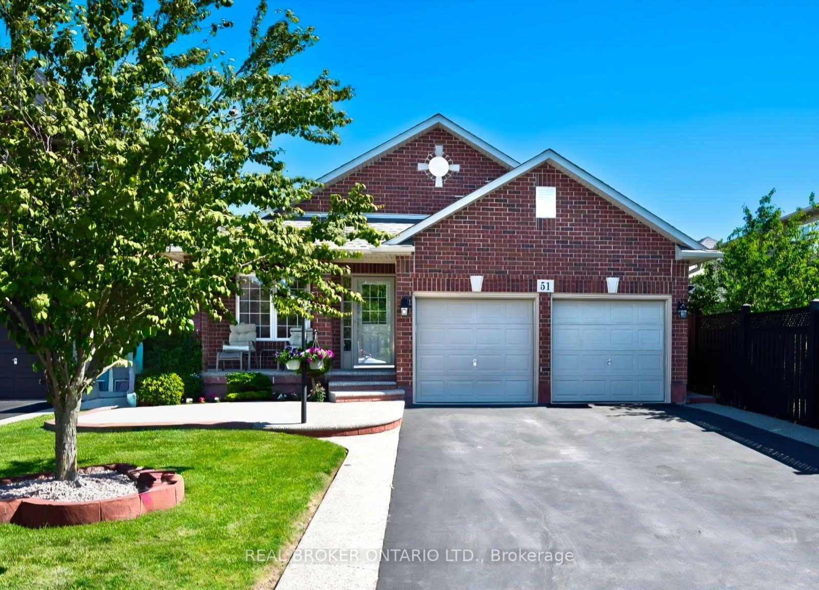 51 Sundance Crescent — photo 1