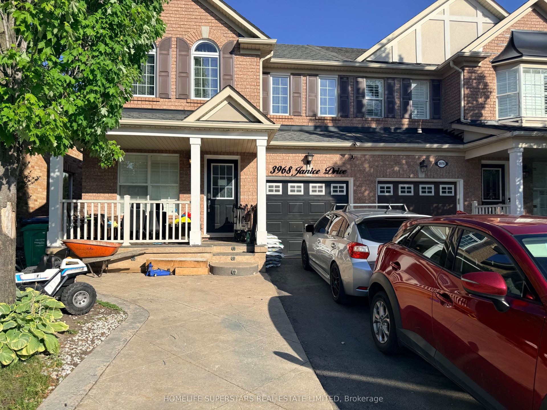3968 Janice Drive — photo 1