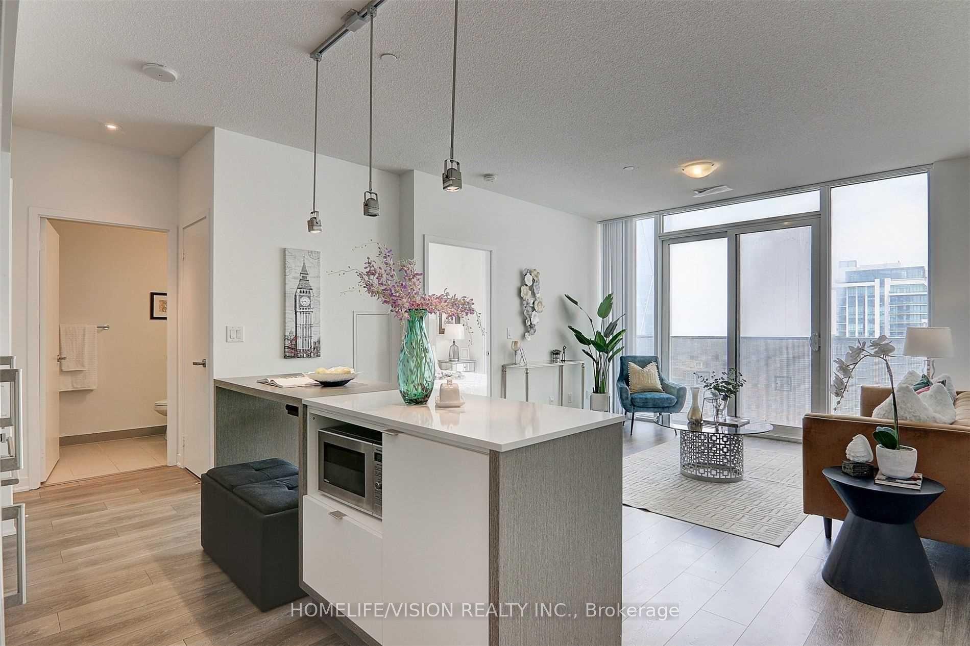 100 Harbour Street 4906 #4906, Toronto — Condo for lease, photo 1