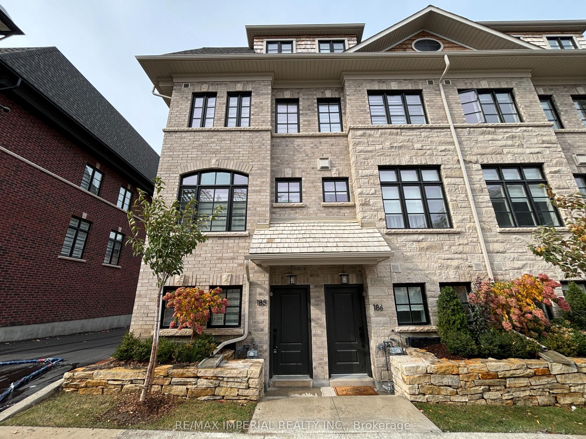 70 Lunar Crescent 185 #185, Mississauga — Condo Town for sale, photo 1
