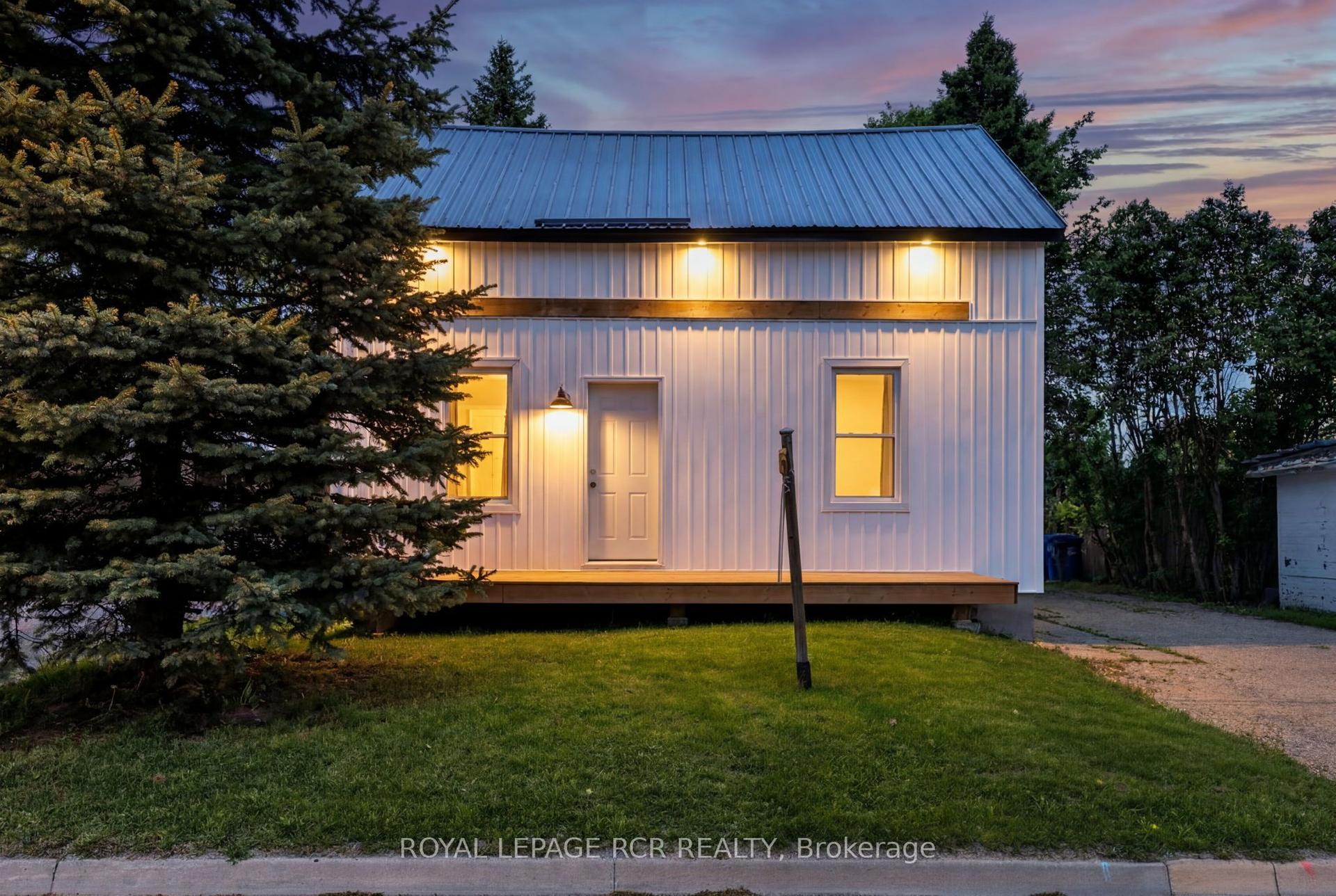 170 Young Street — photo 1