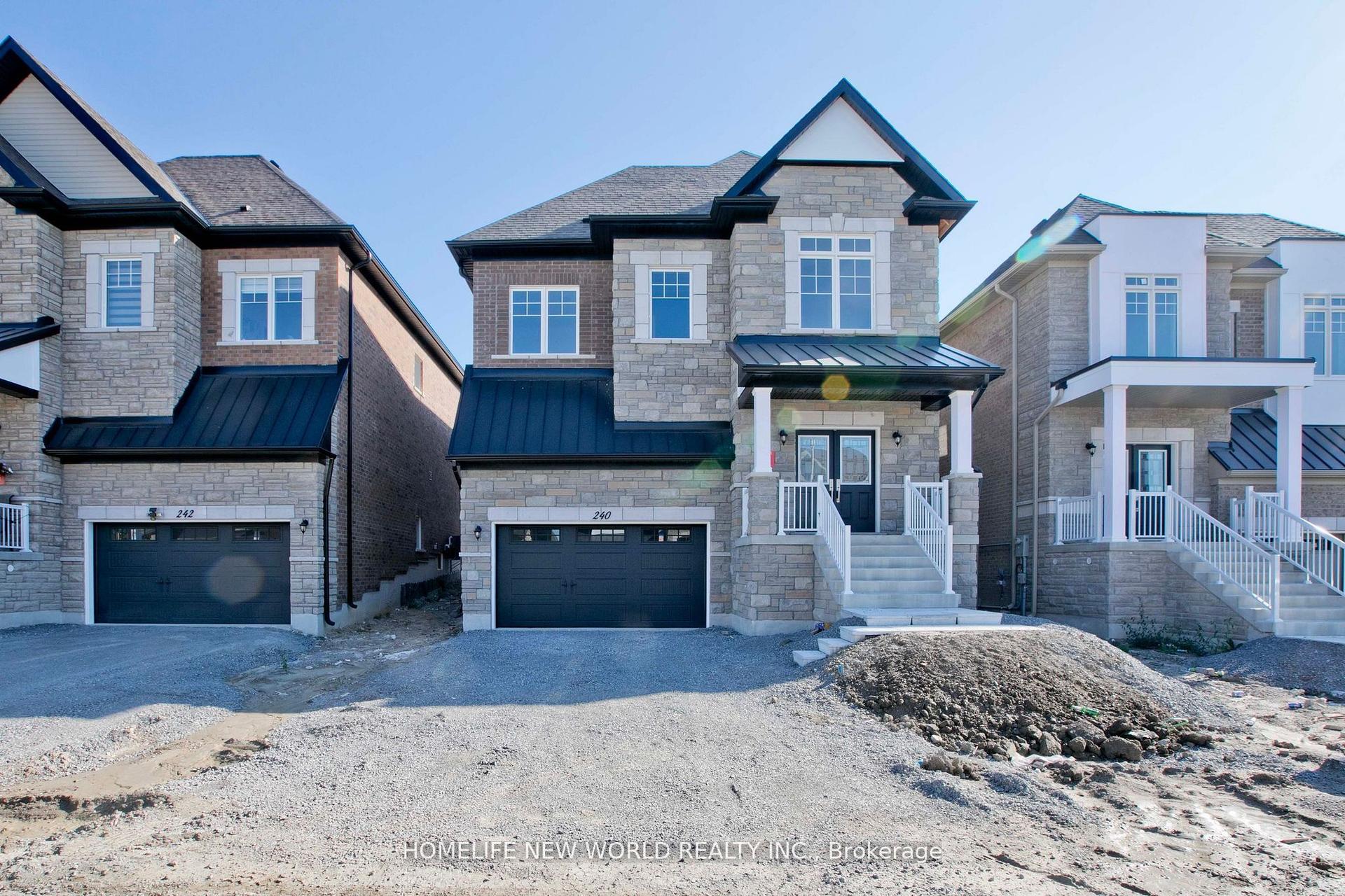 240 Seguin Street N — photo 1