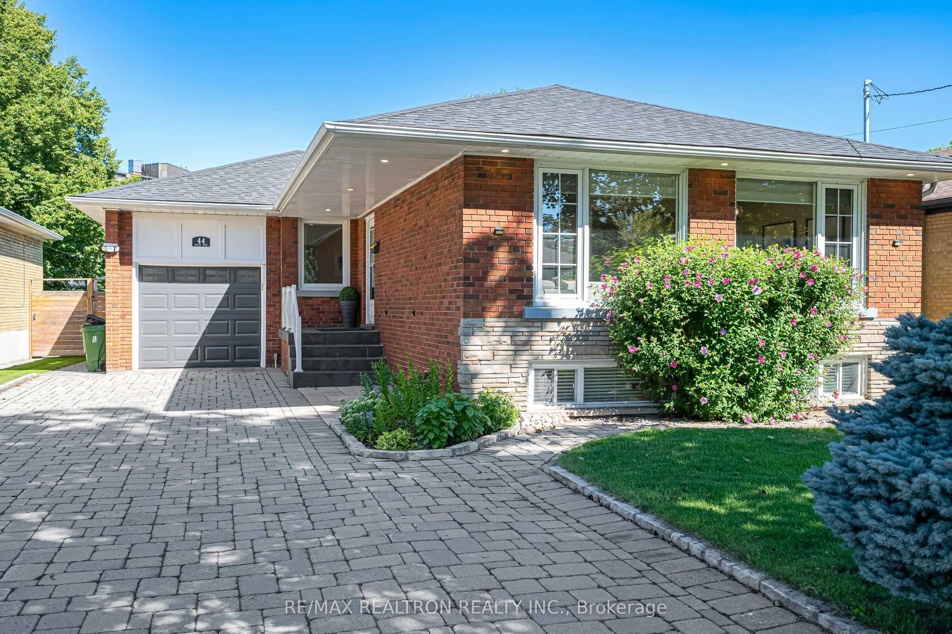 44 Fenley Drive, Toronto — Detached for sale, photo 1