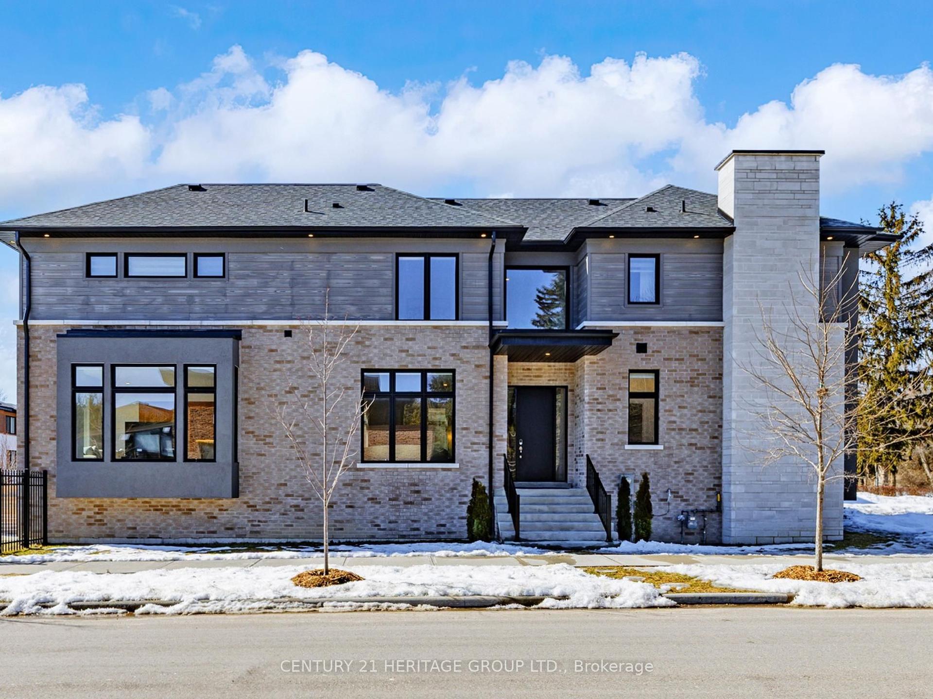 251 Oxford Street — photo 1