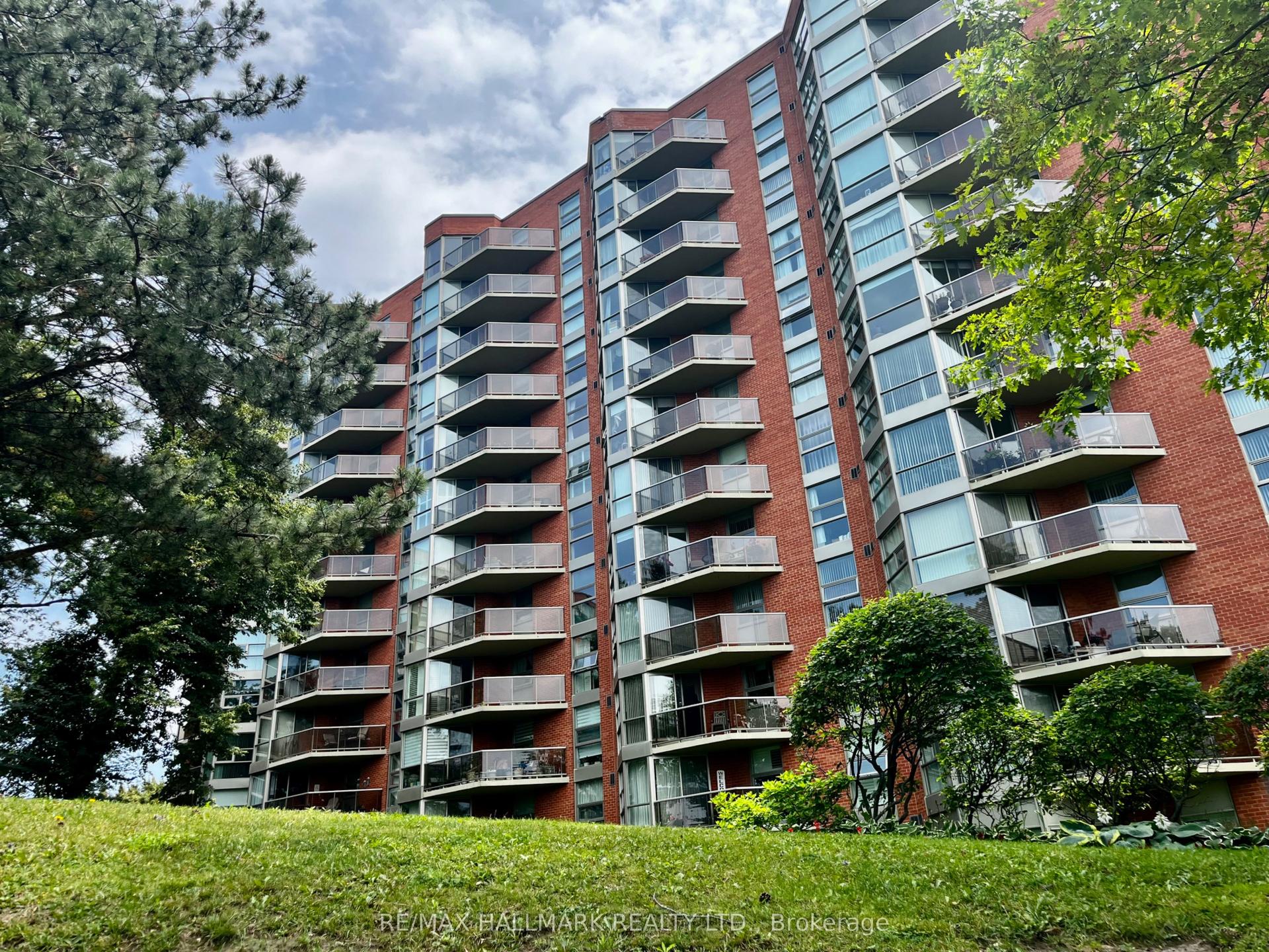20 Dean Park Road 902 #902, Toronto — Condo for sale, photo 1