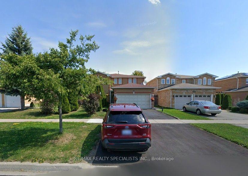 141 Yorkland Road Lower #Lower — photo 1