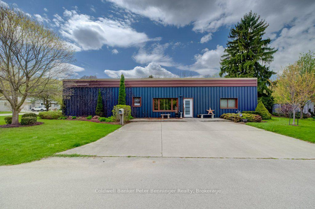 425 Mary Street — photo 1