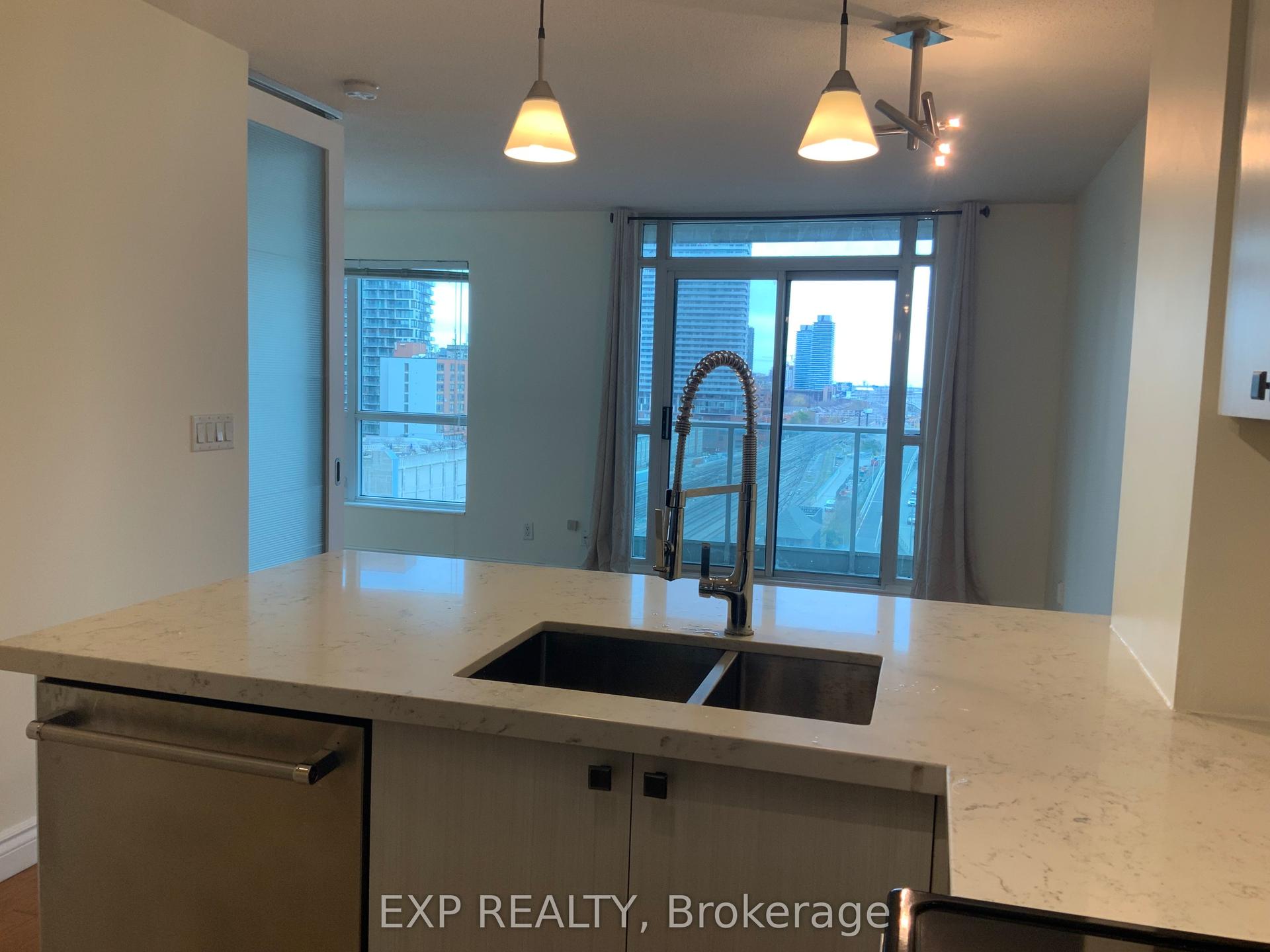 18 Yonge Street 1306 #1306 — photo 1