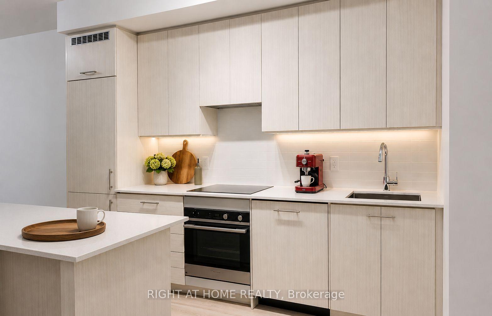 36 Elm Drive W 3103 #3103 — photo 1