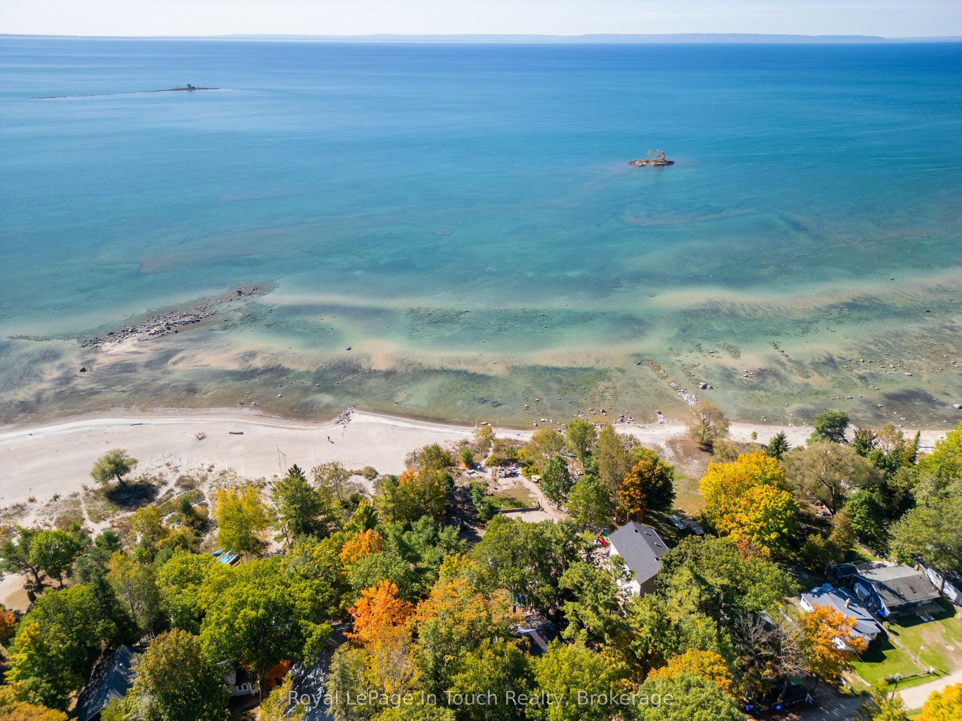 64 Wahnekewening Drive, Tiny — Detached for sale, photo 1