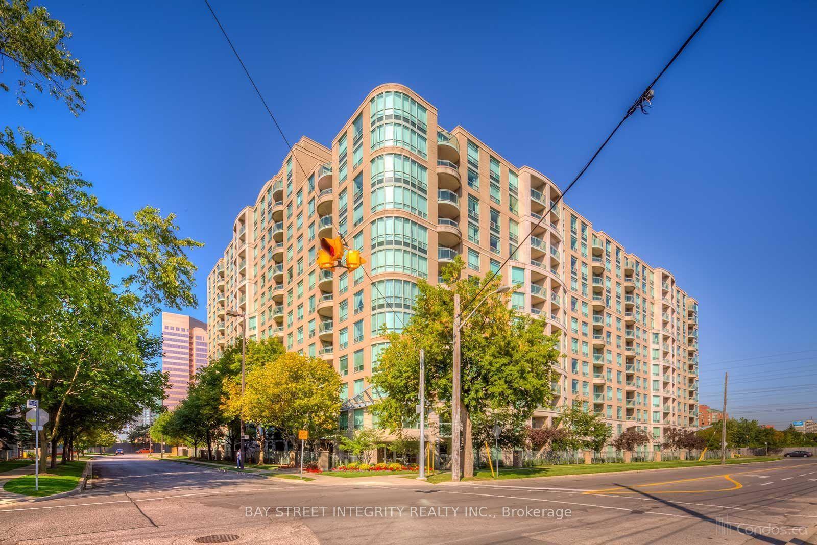 8 Pemberton Avenue 709 #709 — photo 1
