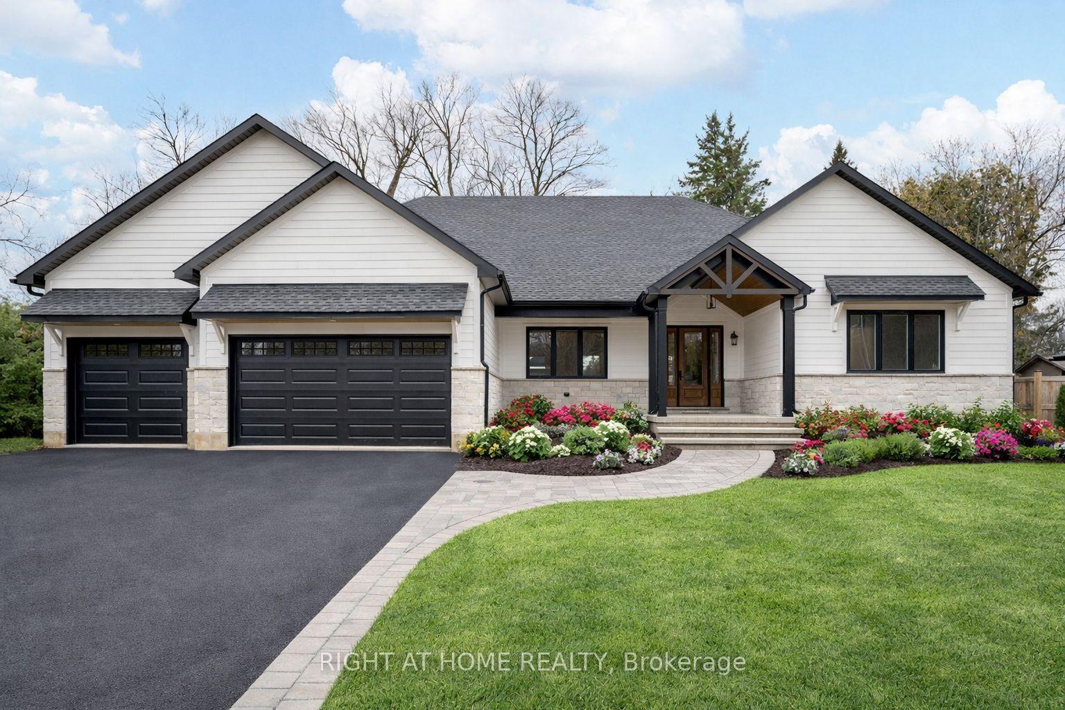 9 Maple Grove Road — photo 1