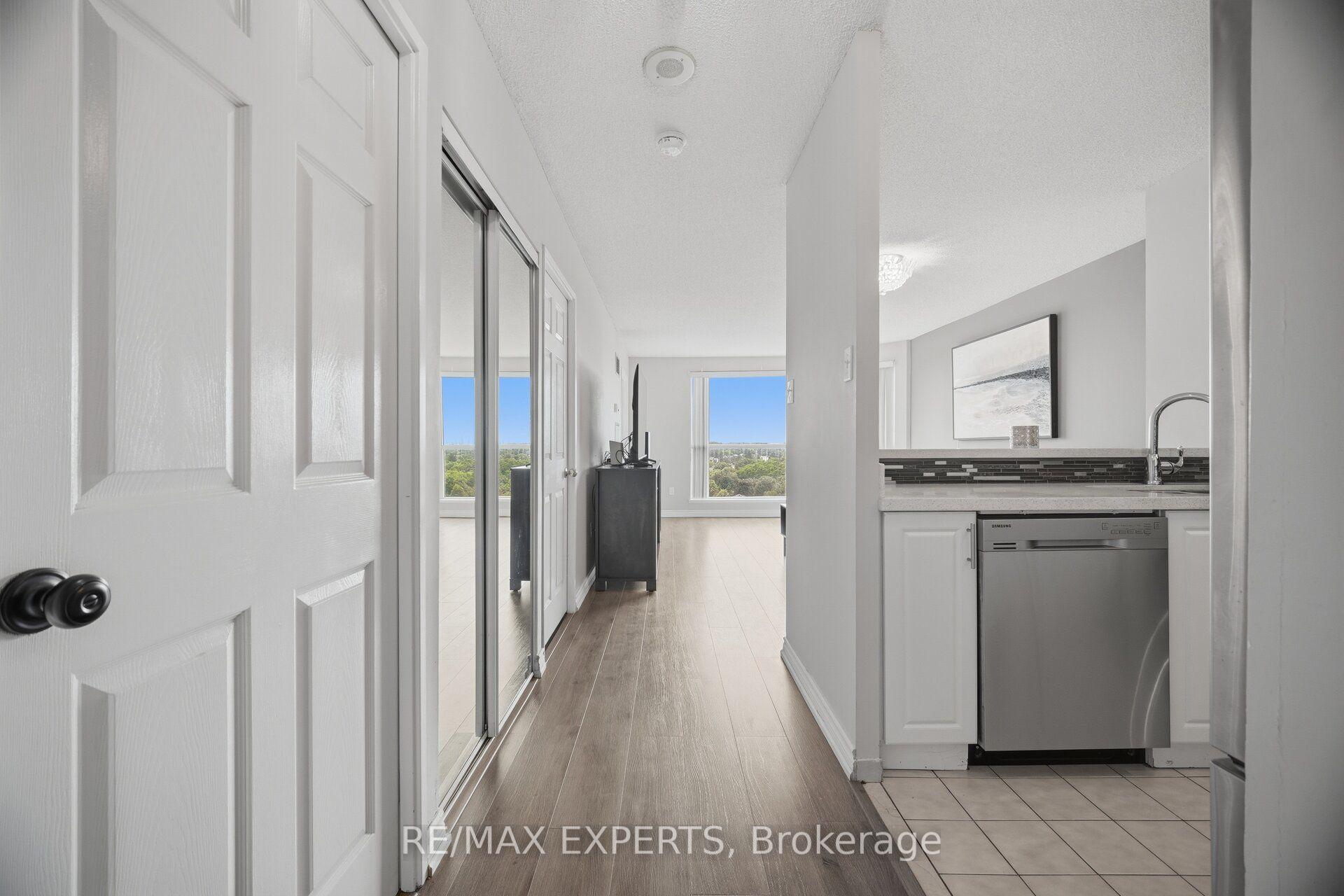 2155 Burnhamthorpe Road W 1408 #1408, Mississauga — Condo for sale, photo 1