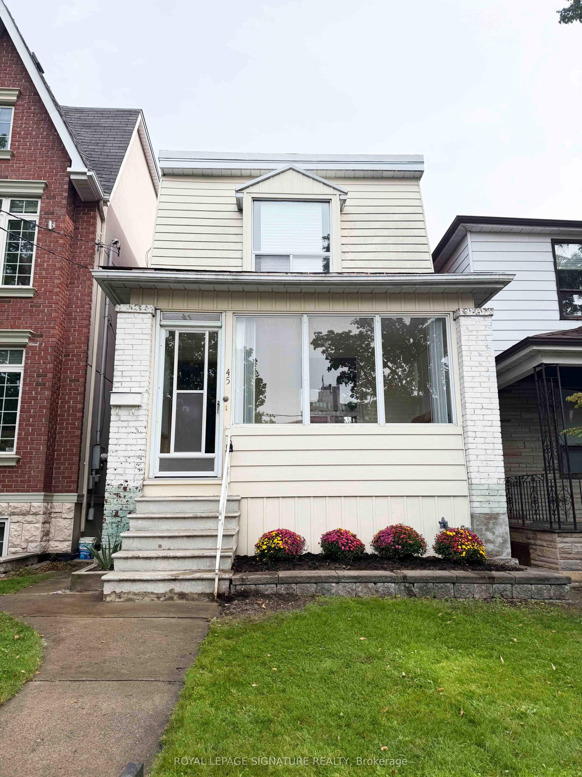 45 Eaton Avenue, Toronto — Detached for sale, photo 1