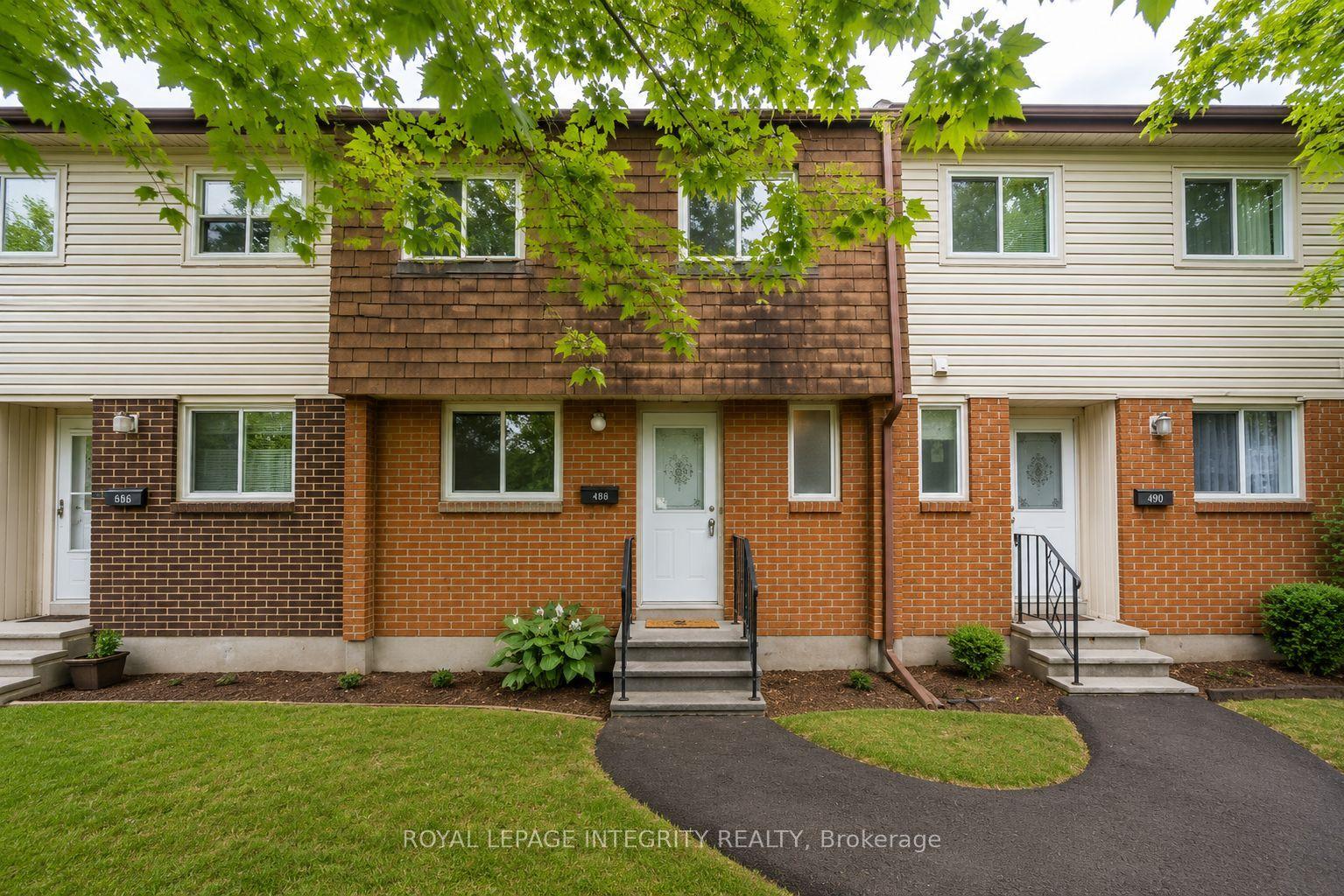 46 FORESTER Crescent B #B — photo 1