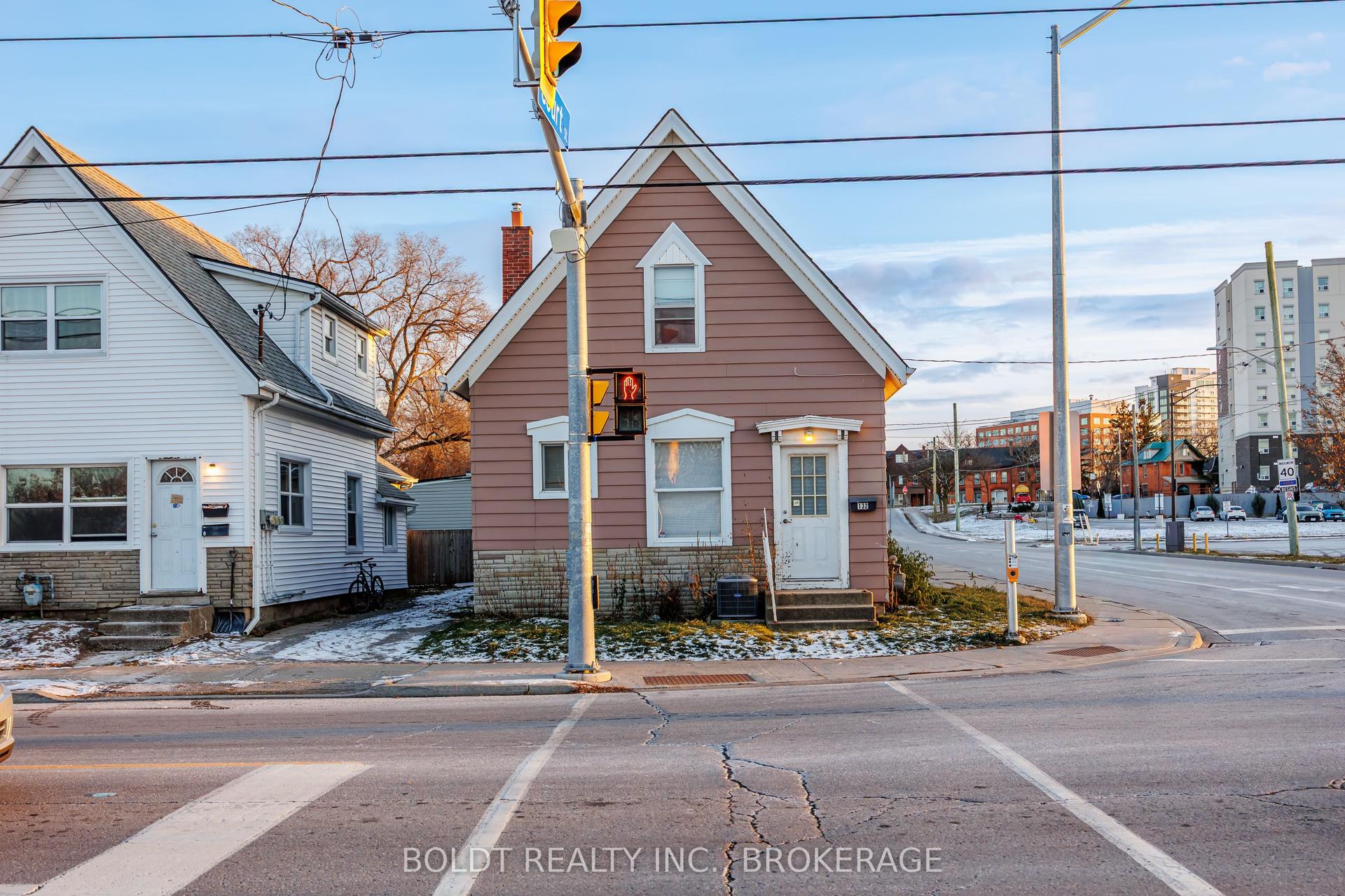 132 Welland Avenue, St. Catharines — Commercial for sale, photo 1