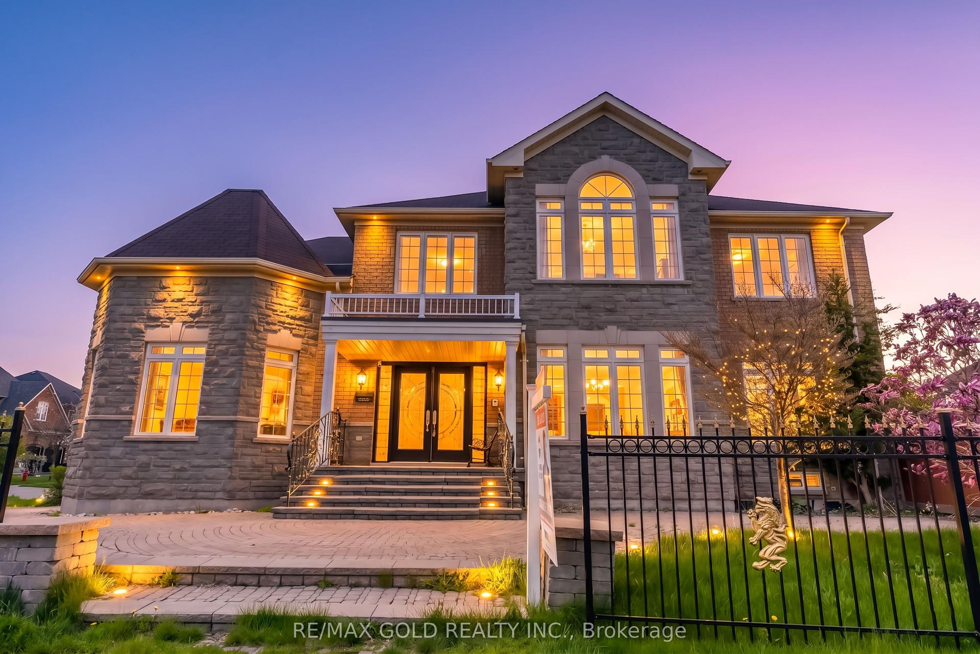 5499 Doctor Peddle Crescent, Mississauga — Detached for sale, photo 1