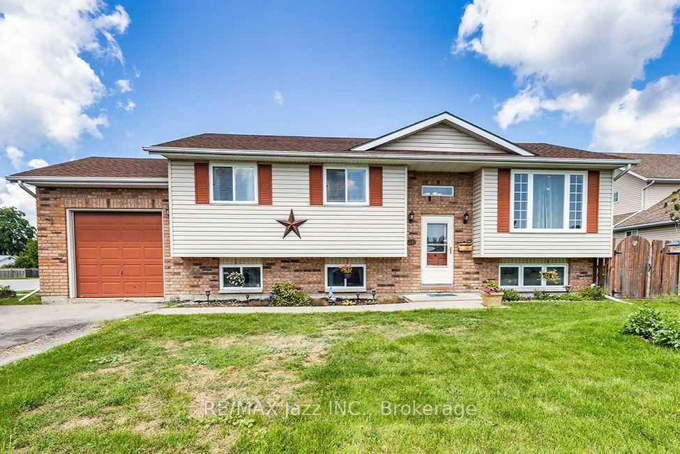 24 Glenn Drive, Quinte West — Detached for sale, photo 1
