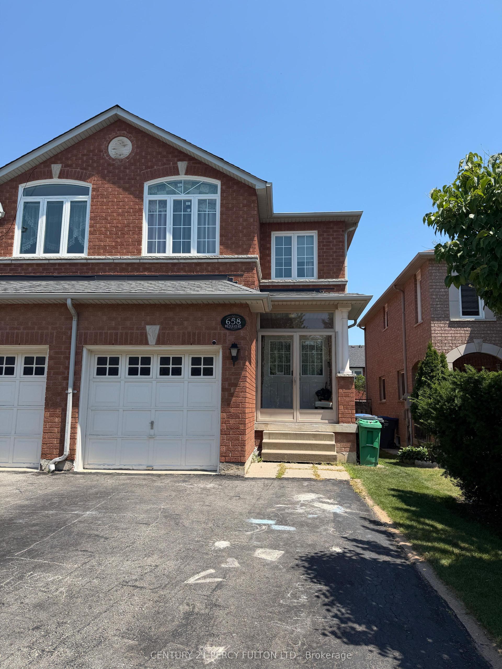 658 Wildgrass Road, Mississauga — Semi-Detached for lease, photo 1