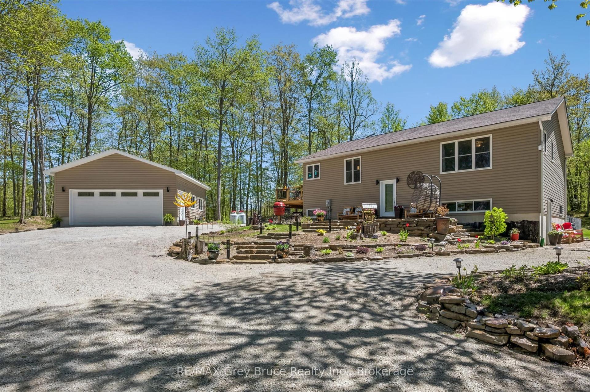 50 Creek Side Crescent — photo 1