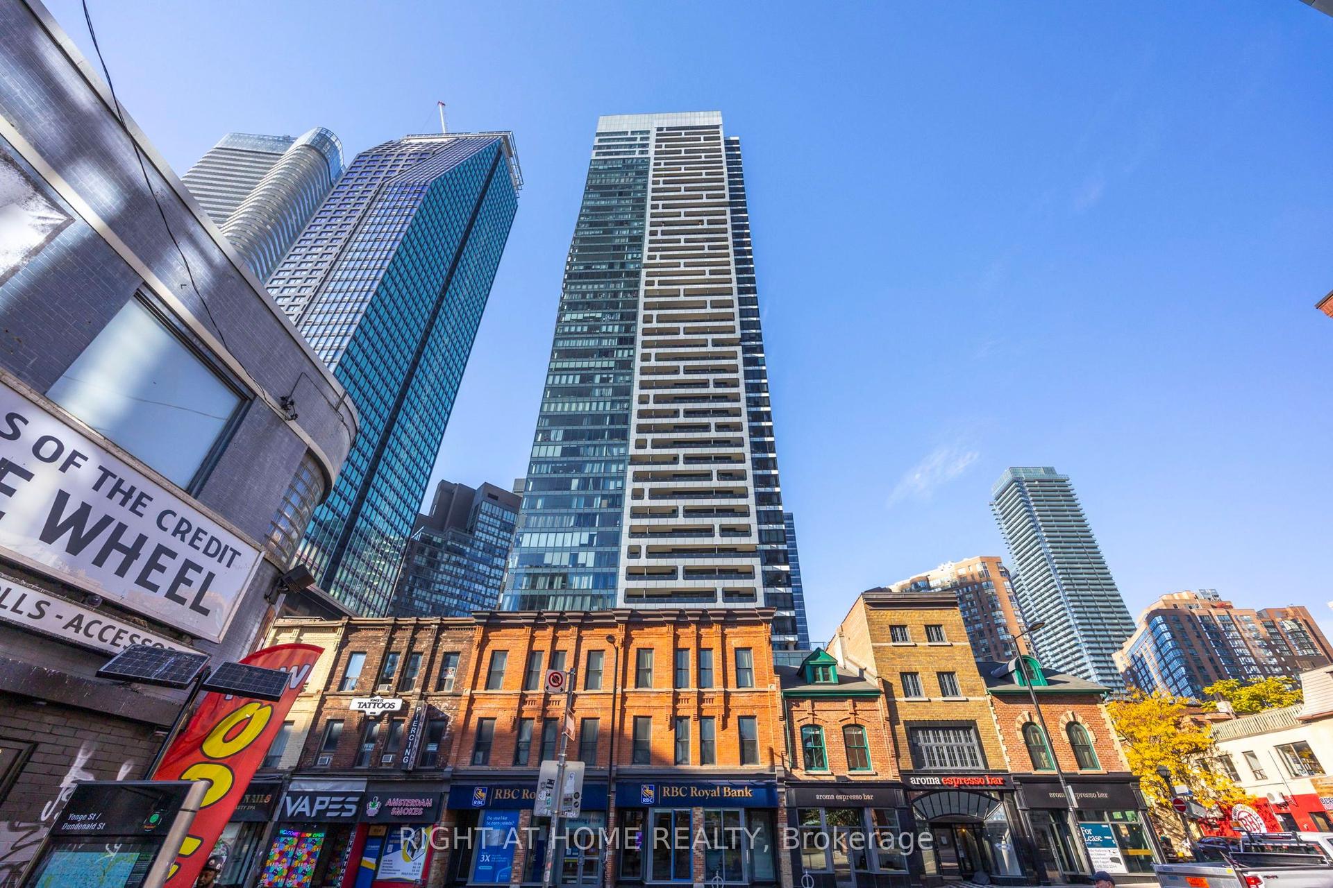 5 St Joseph Street 3403 #3403, Toronto — Condo for lease, photo 1