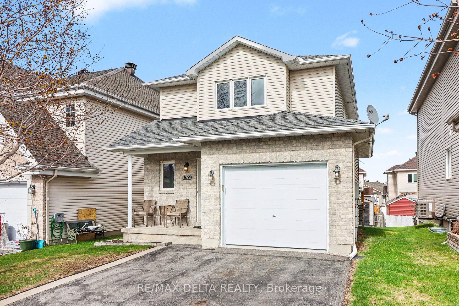 169 Louise Street — photo 1