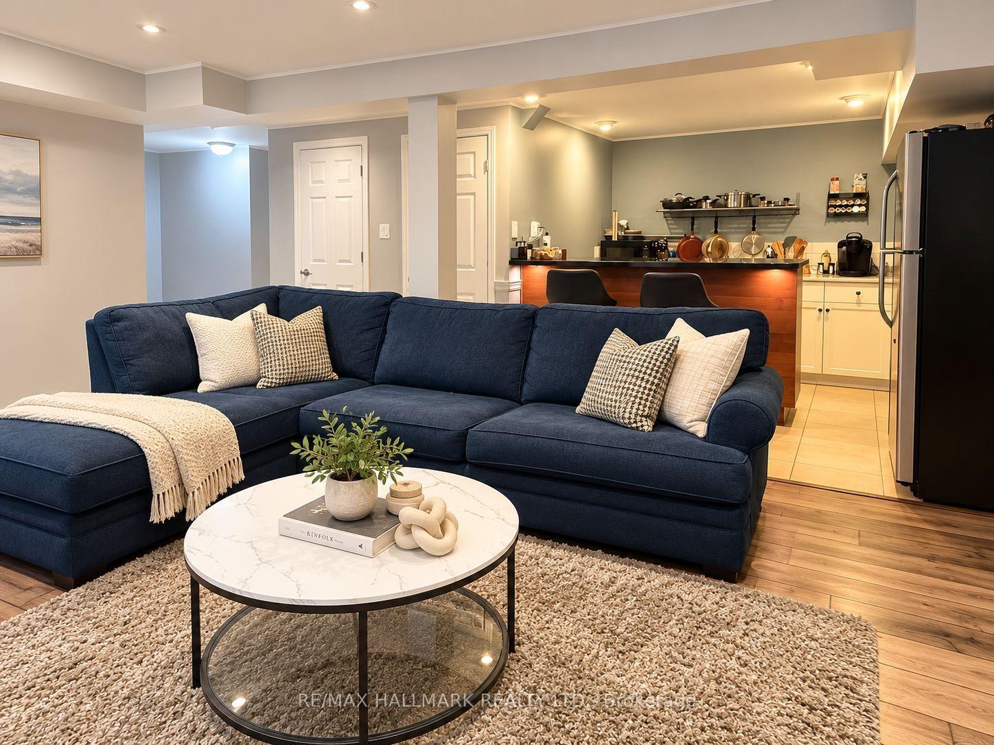 87 Invermarge Drive Basement apt #Basement apt, Toronto — Detached for lease, photo 1