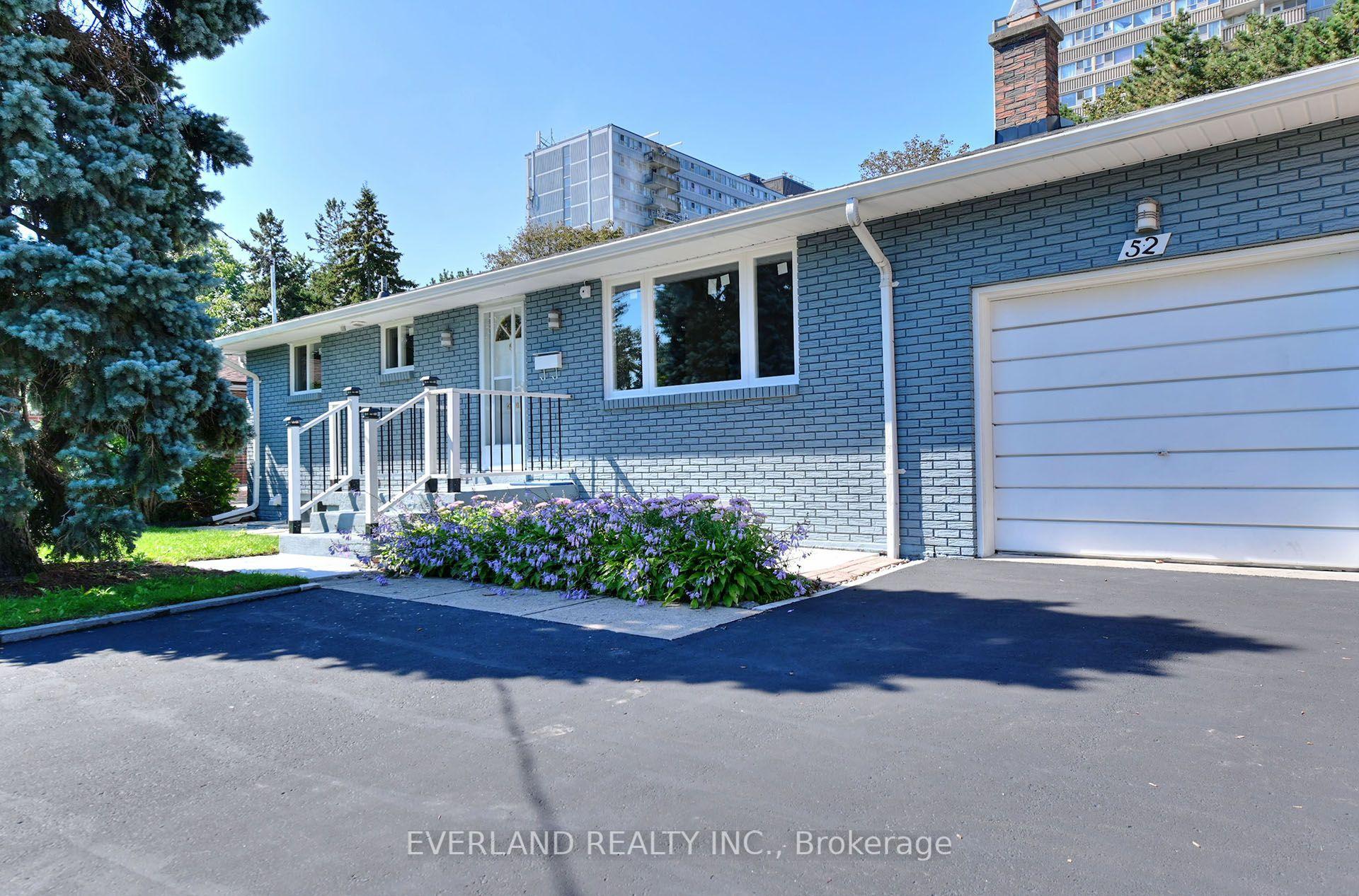 52 Fairglen Avenue, Toronto — Detached for sale, photo 1
