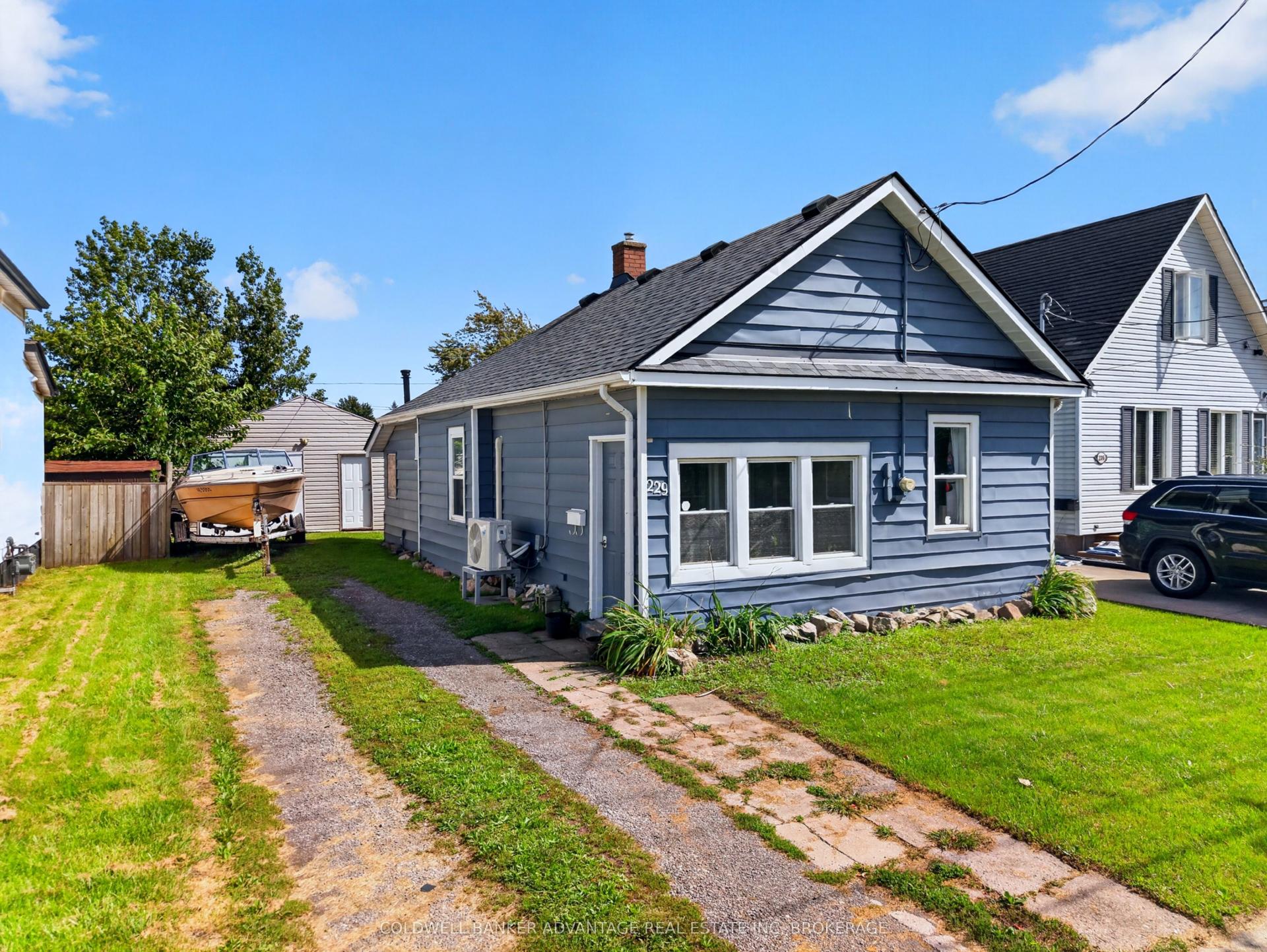 229 Dain Avenue, Welland — Detached for sale, photo 1