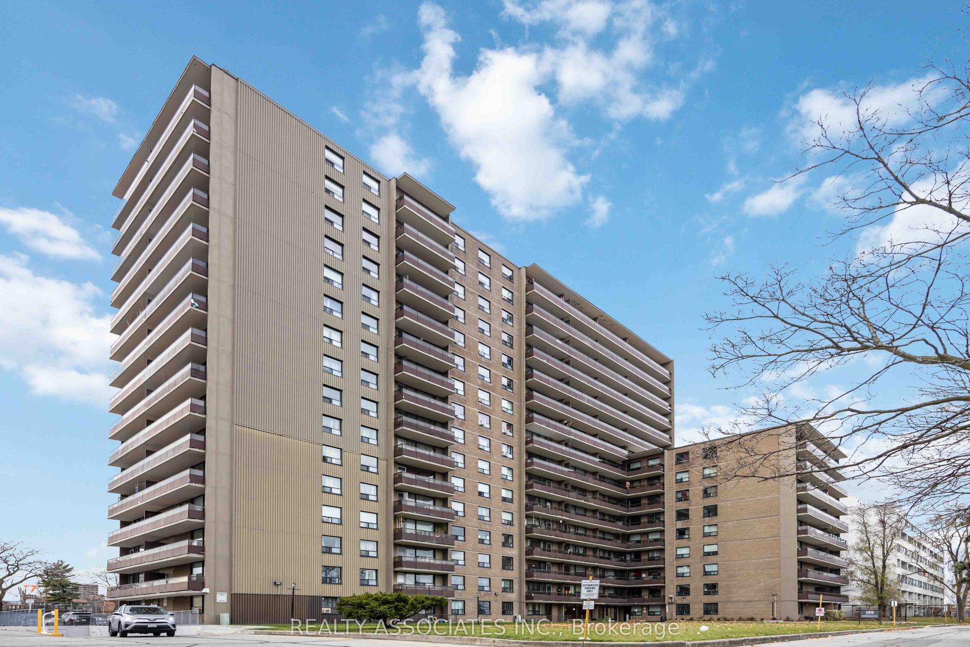 180 Markham Road 811 #811 — photo 1