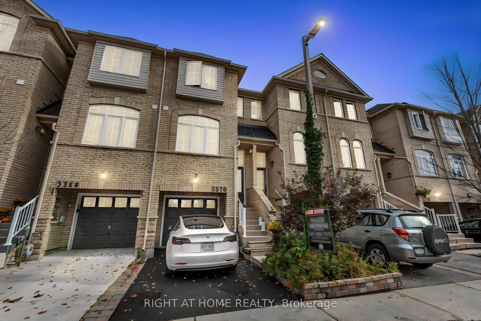 3370 Redpath Circle, Mississauga — Townhouse for sale, photo 1