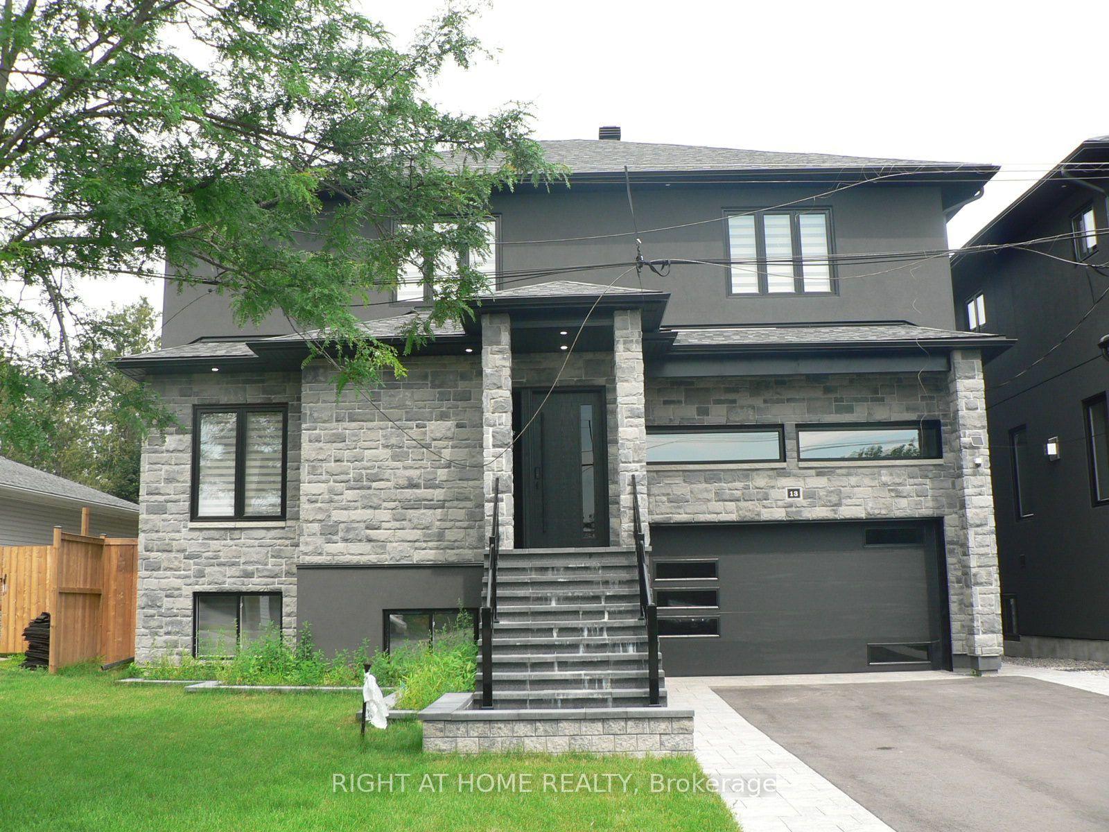 13 Bell Park Street, Stittsville - Munster - Richmond — Detached for lease, photo 1