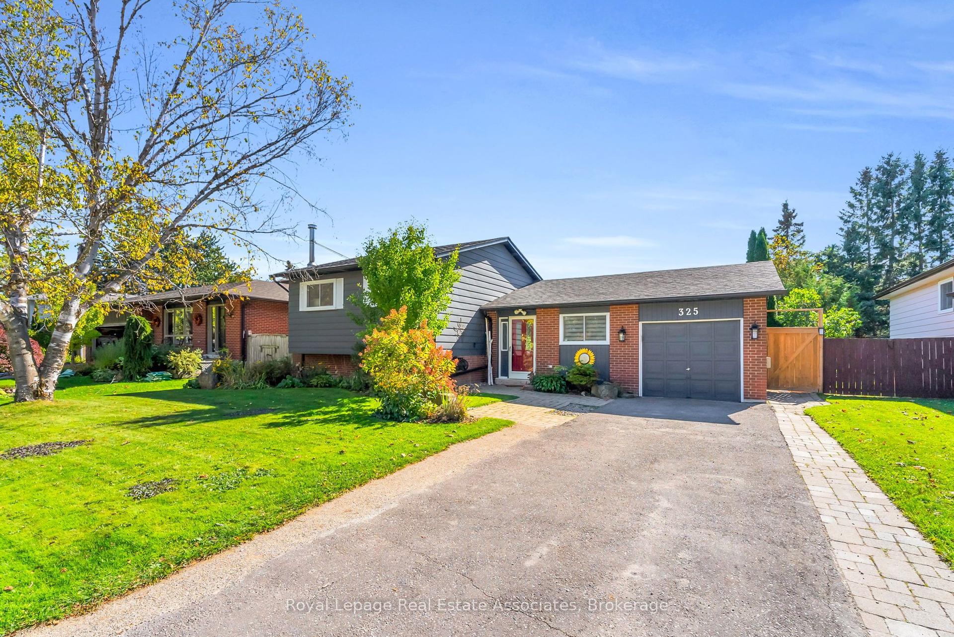 325 Simon Street — photo 1
