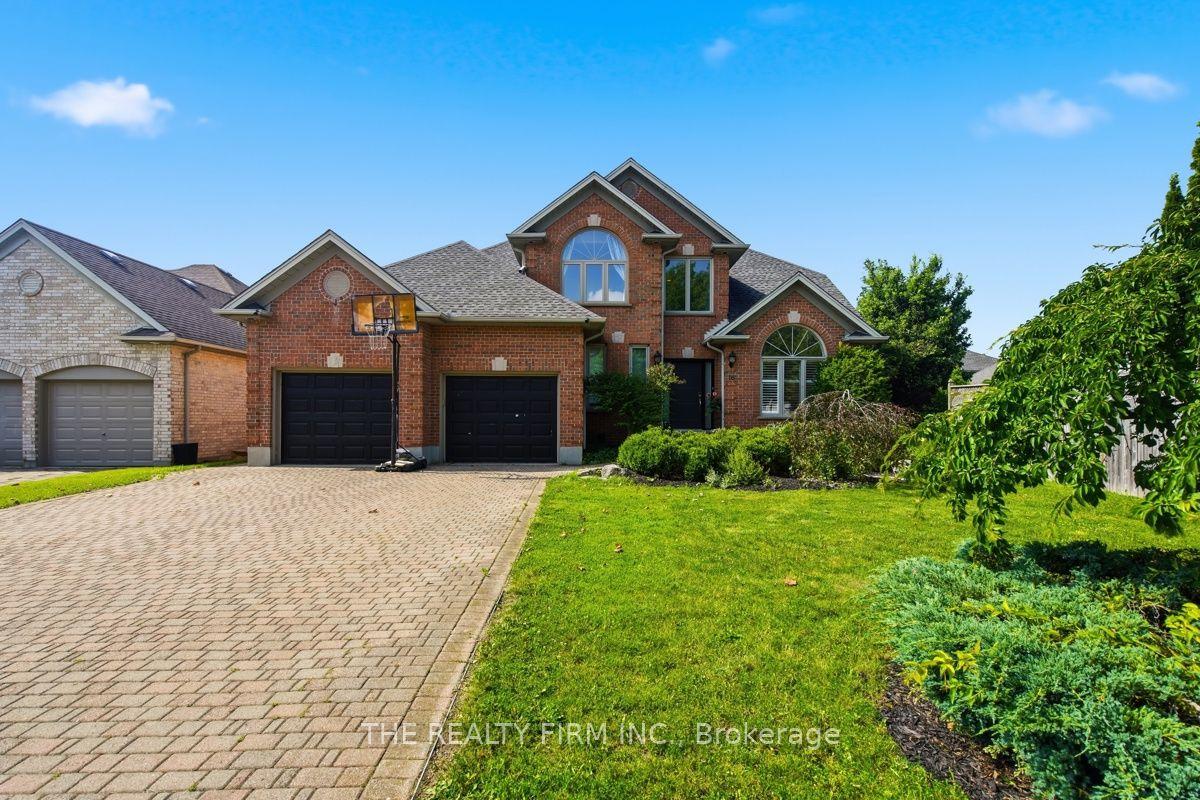 16 Fitzwilliam Boulevard, London North — Detached for sale, photo 1