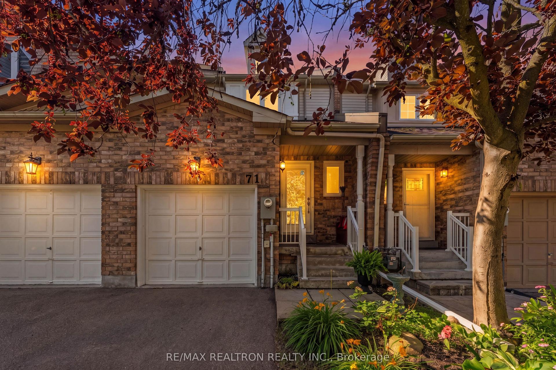 71 Ochalski Road, Aurora — Townhouse for sale, photo 1