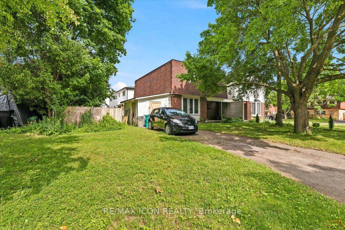 6 Tamarack Court, Cambridge — Detached for sale, photo 1