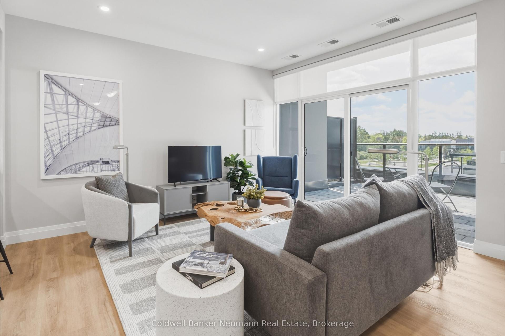 1882 Gordon Street 305 #305 — photo 1