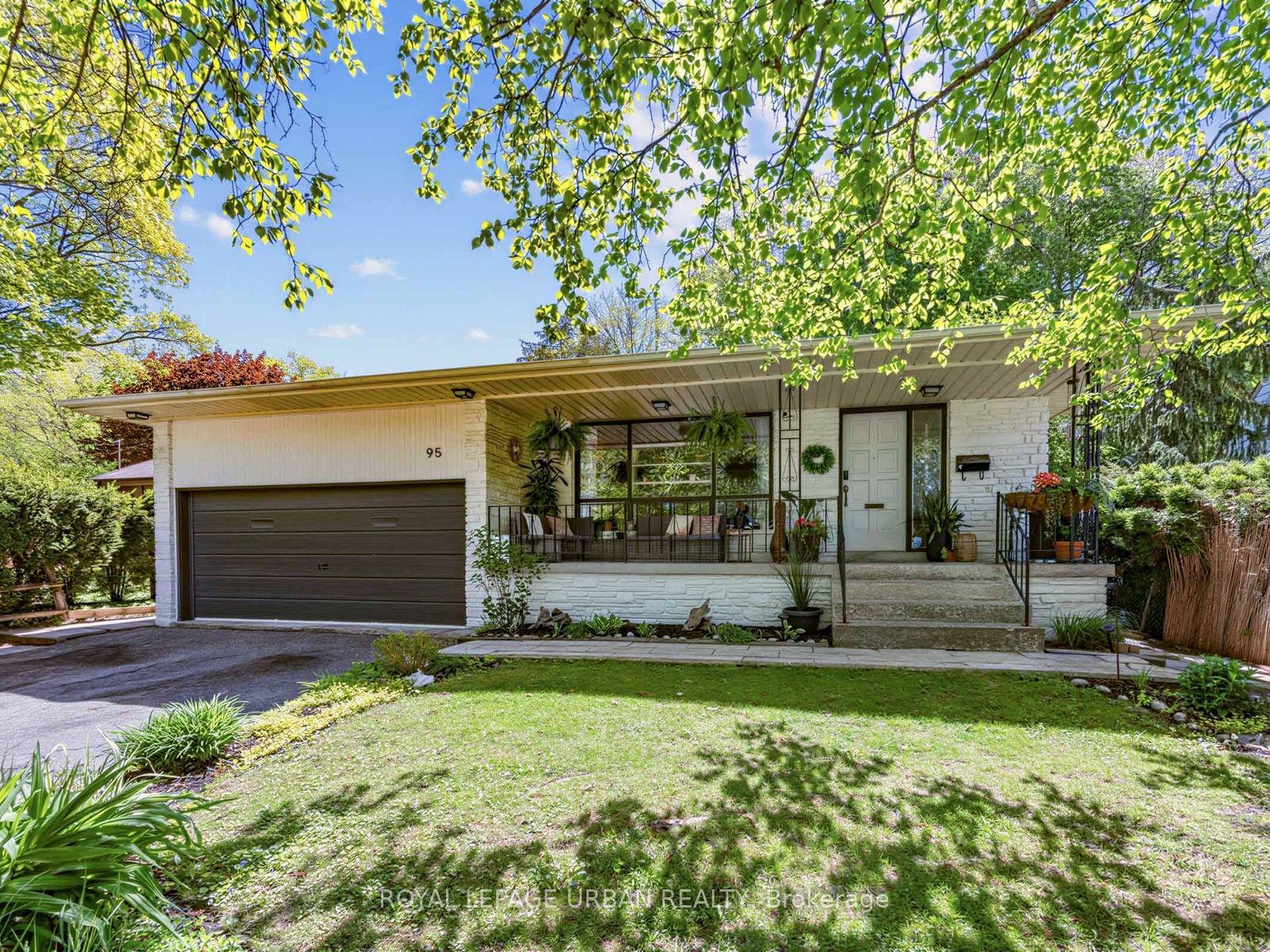 95 Oakridge Drive — photo 1