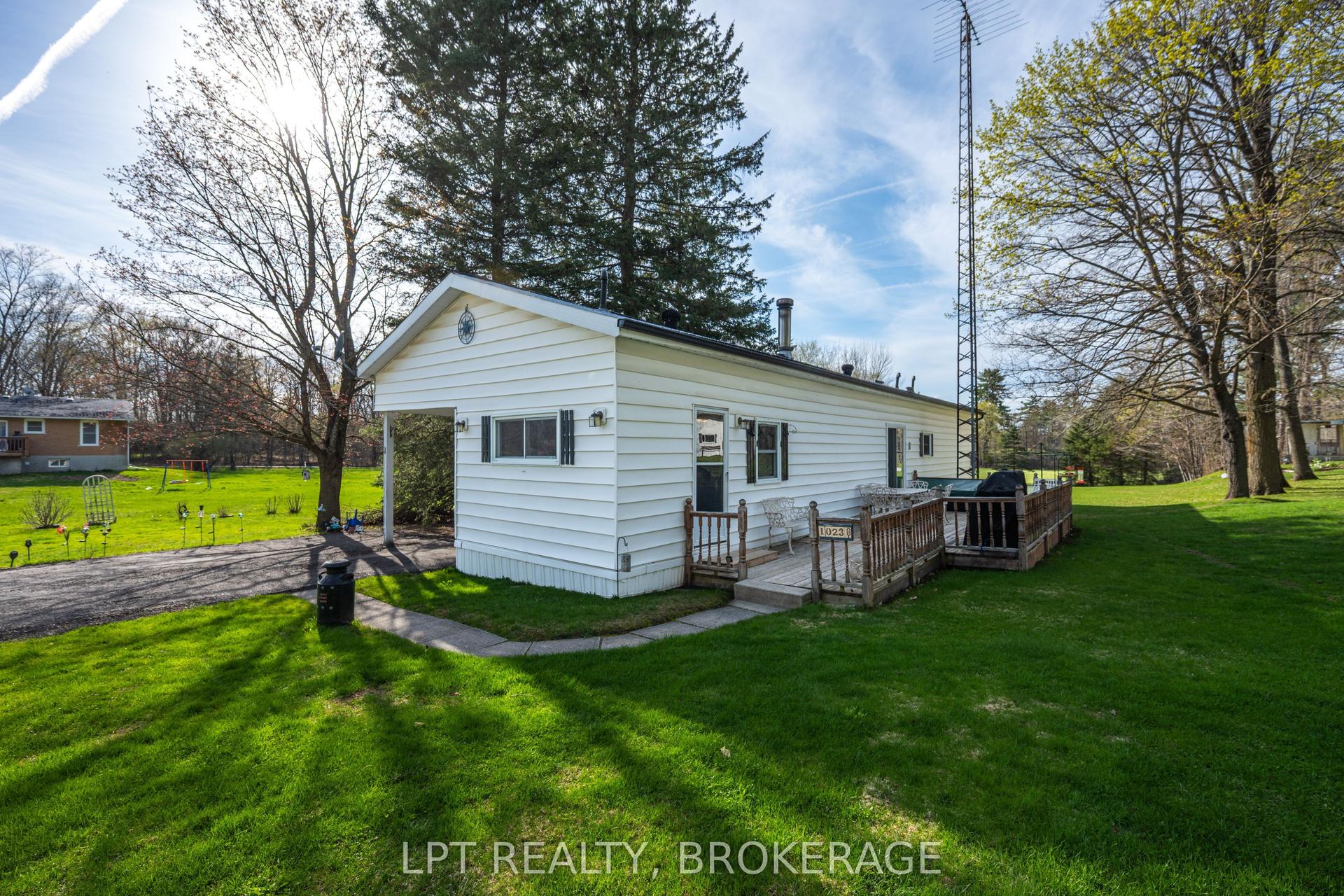 1023 Moon Road — photo 1