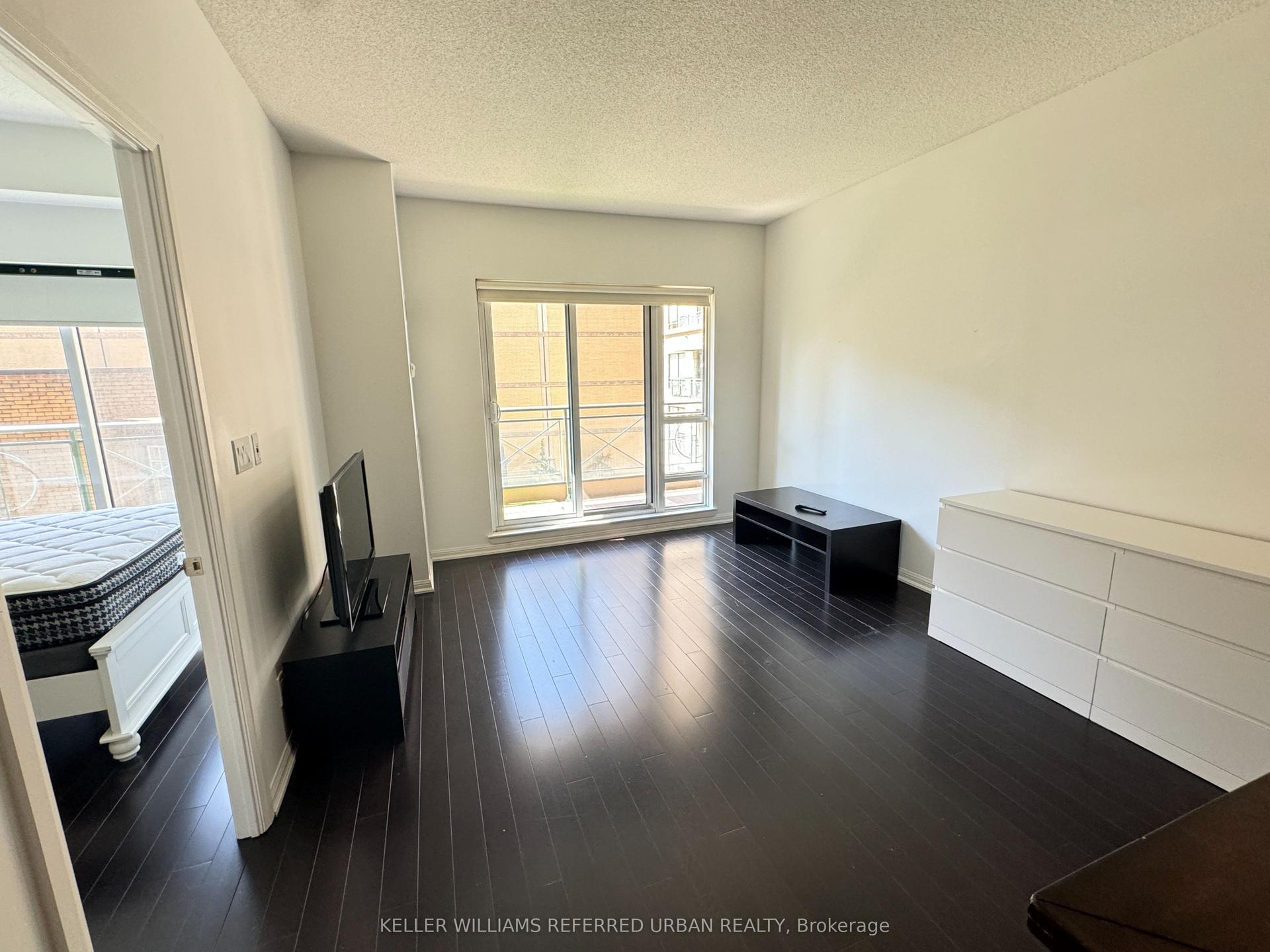 35 Hayden Street 422 #422, Toronto — Condo for lease, photo 1